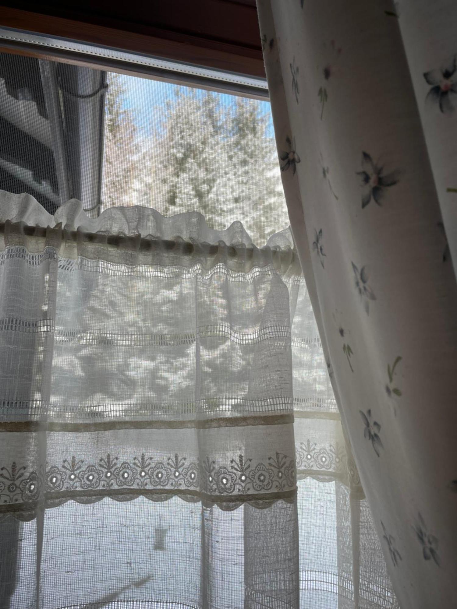 Relaxation In Guta Гута Покращене Шале ภายนอก รูปภาพ